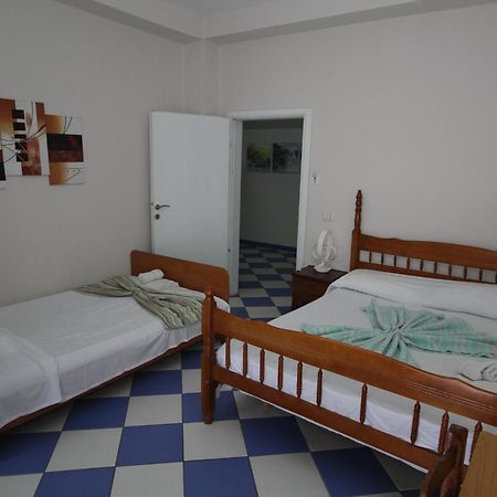 Kompleksi Eli Guest House Durres Exterior photo